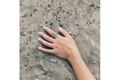 Women's Knot ring in brass 